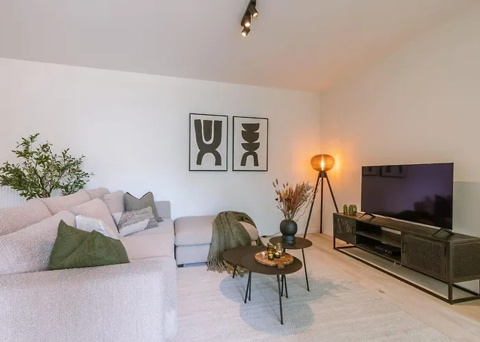 Huswell - Beautiful Apartment With Parking Close To The Sea